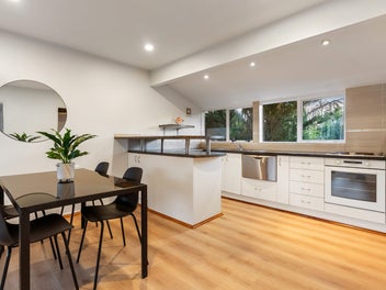 BRICK AND TILE STUNNER!