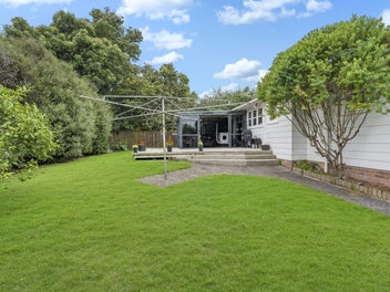 Live, Rent or Develop - 693sqm of Opportunity