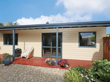 THE GOOD LIFE @ WESTON