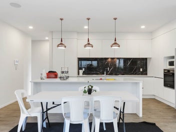 Spacious Former Show Home With Extras