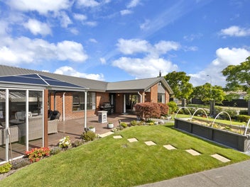 Room to Grow - Space to Entertain!