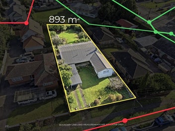 Development Goldmine - 893m2 Freehold