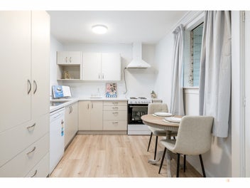 Charming End-Flat - Convenience & Easy Living