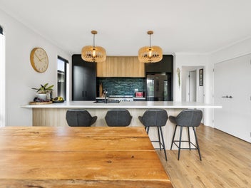 High spec lock and leave