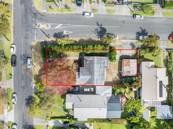 A rough diamond on a prime corner site