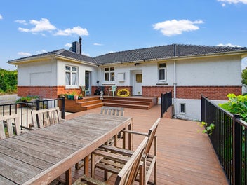 Family-Friendly living on Brough Street