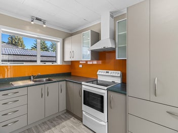 SUNNY & SERIOUSLY CONVENIENT IN VOGELTOWN