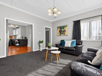 Opaheke Classic - Renovated & Ready