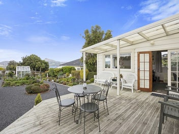 Immaculate Living with Abundant Food Garden