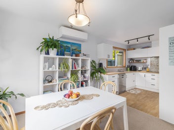 Sunny, Solar Haven in Beckenham Loop