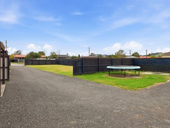 Great for Extended Families or Investment