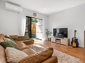 Top School Zone Living in the Heart of Albany