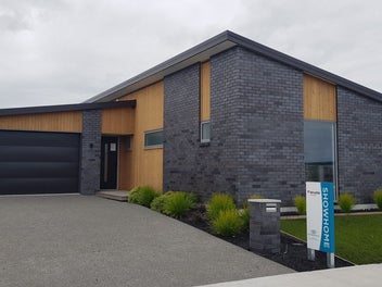 Image 1 of 20