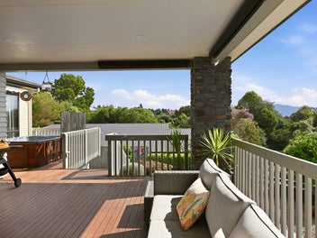 Modern Style - Magical Outlook