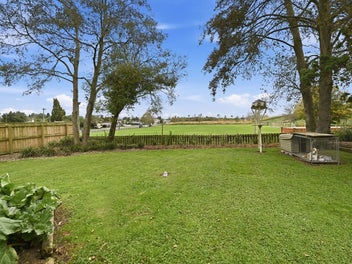 Outstanding Family Home!!