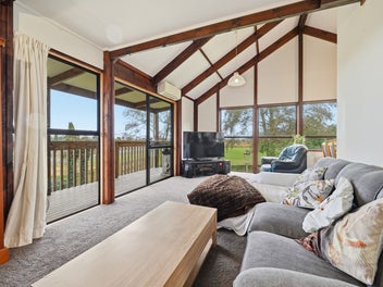 Outstanding Family Home!!