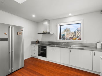 1012m2 Section - Live, Entertain, or Develop