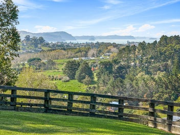 Single Level Lifestyle with Sea Views