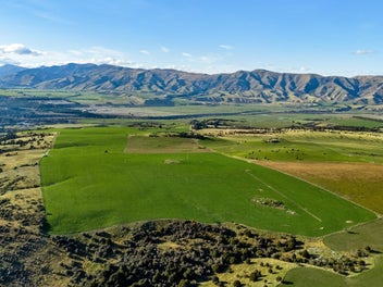 Versatile landholding, multiple purchasing options