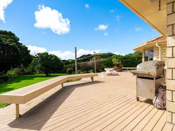 Family living with space and school zone appeal