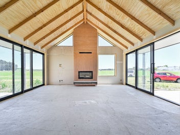 Simon Clarkson Design - Relocatable Opportunity!