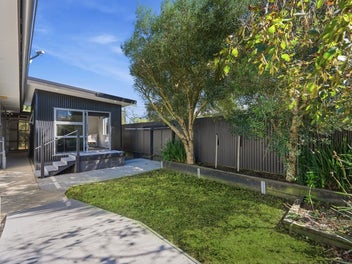 Dual Living Potential - Space & Flexibility