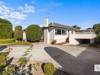 Privacy, Space & Style on Corner Site