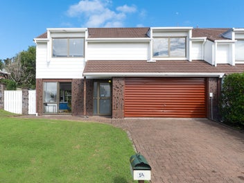 Macleans Zone Starter - Walk to School & Sea