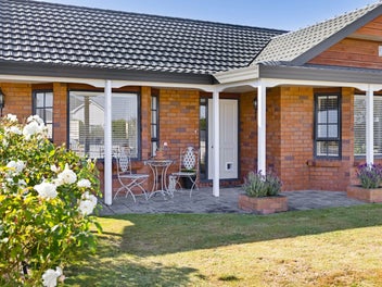 Elegant family living with mountain views
