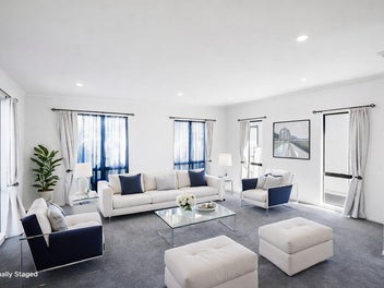 Renovated and Ready - Walk to Taradale!