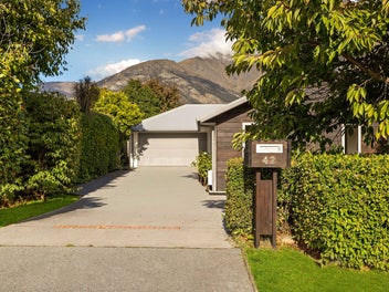 Big Living, Smart Buying