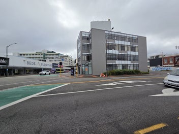 Image 1 of 7