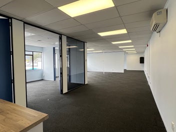 Image 1 of 7