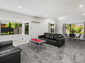 Stunningly Redecorated Spacious Home