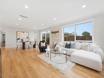 Masterpiece of Luxury & Artistic Elegance in M...