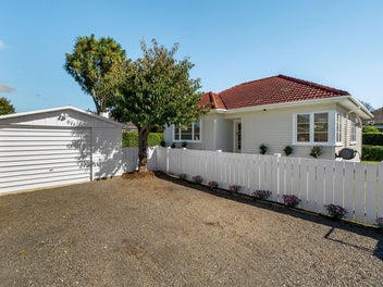 Ensuite, Character & Privacy