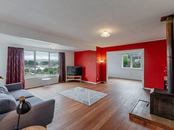 Sun - Views - and oh so Handy.