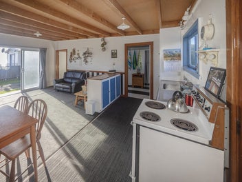 COASTAL CRIB IN MOERAKI (Leasehold)