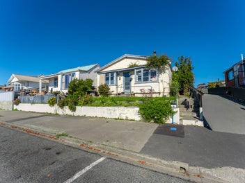 Image 1 of 7