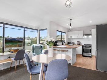 Easy Living – Great Location