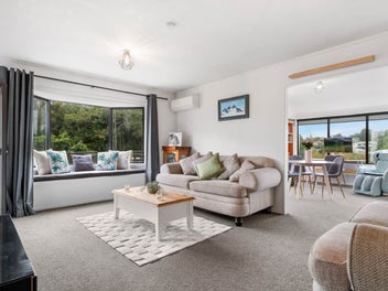 FREEHOLD | INTERNAL GARAGE | HEALTHY HOMES