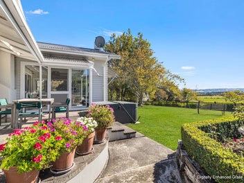 The Gladstone Complete Lifestyle !