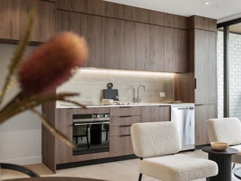 Stylish & Secure | Premium 1-Bed in Long Bay