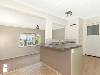 Great First Home or Rental Potential!