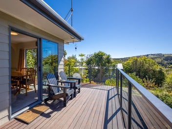 Sun, Space & Family Living + Views