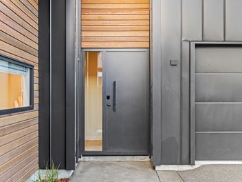 Relaxed Modern Living with Lasting Appeal