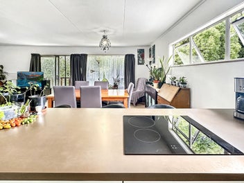 60 Hone Heke Road