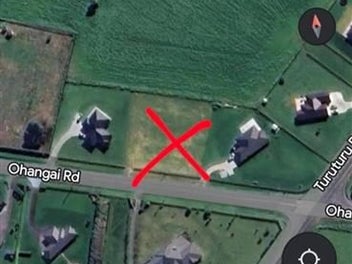 Rare 2500sqm Section Great Views & Close to Town