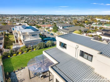 Elevated Living with a View to Match