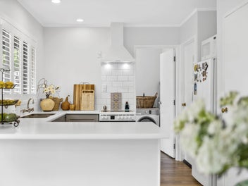 Pristine Single-Level Brick and Tile!